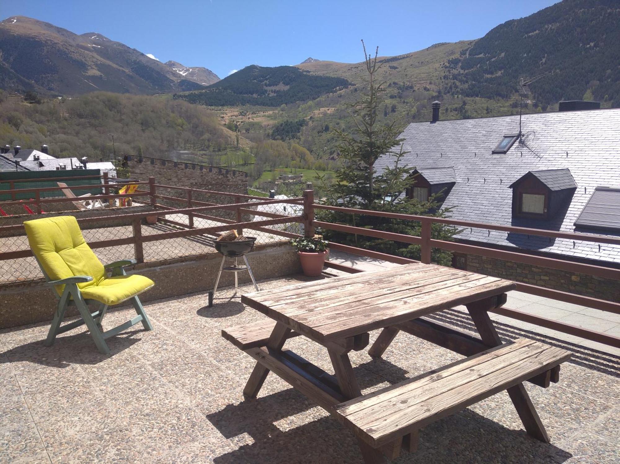 Apartamento Con Terraza Y Vistas Panoramicas En Tauell Exterior foto